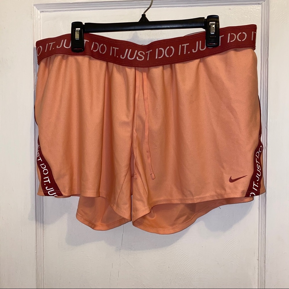Nike Women's Dri-FIT Training Shorts- Size XXL